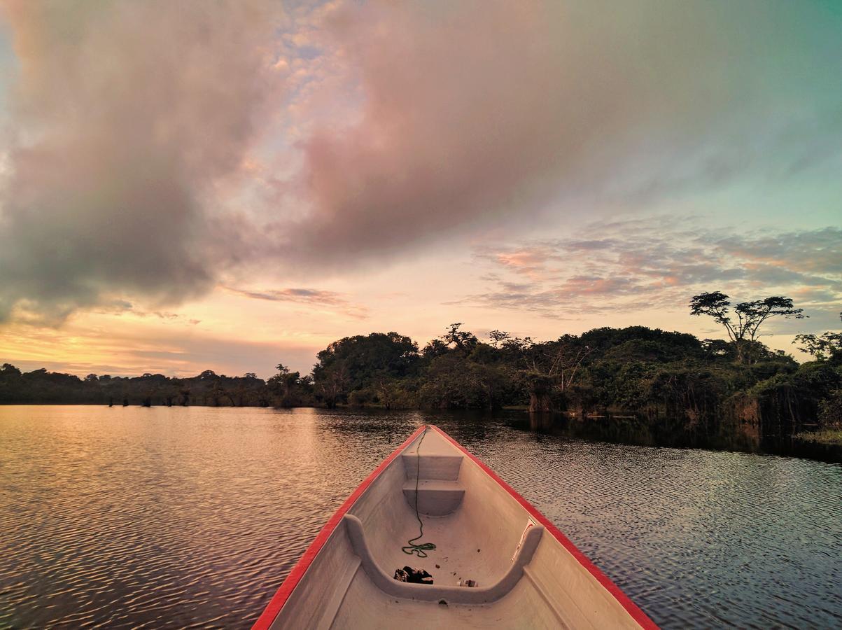 Green Forest Ecolodge Puerto Montufar Esterno foto